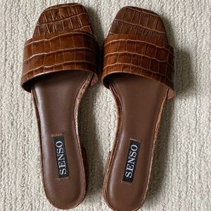 SENSO Women’s Embossed Leather Slides - Brown - 38